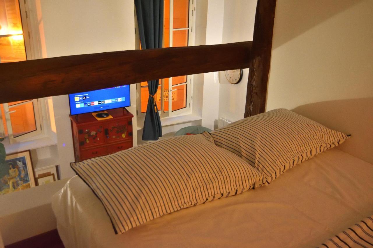 Apartment 33 On The Old Historic Senate Square Nizza Kültér fotó