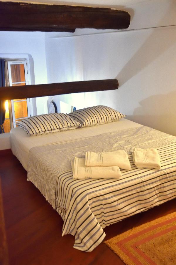 Apartment 33 On The Old Historic Senate Square Nizza Kültér fotó