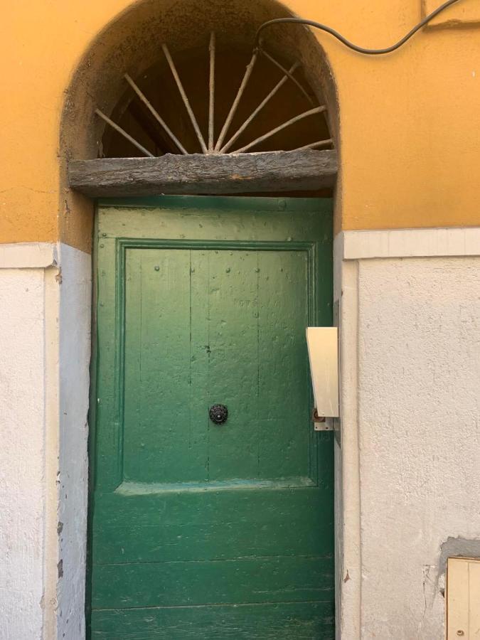 Apartment 33 On The Old Historic Senate Square Nizza Kültér fotó