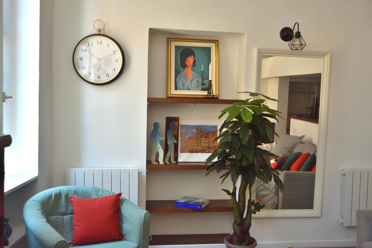 Apartment 33 On The Old Historic Senate Square Nizza Kültér fotó