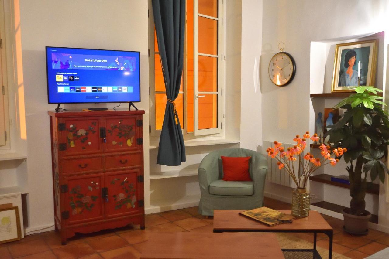 Apartment 33 On The Old Historic Senate Square Nizza Kültér fotó
