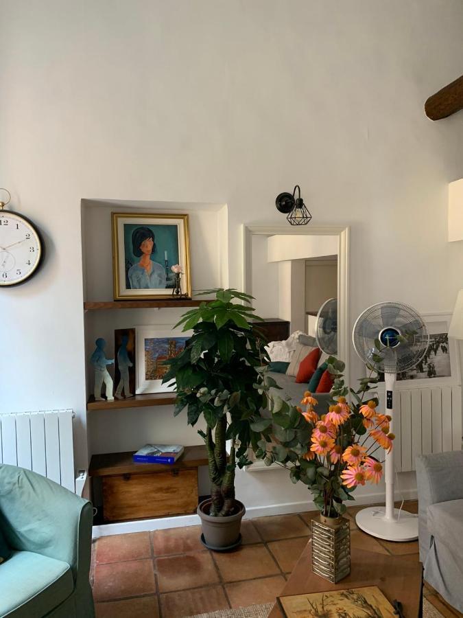 Apartment 33 On The Old Historic Senate Square Nizza Kültér fotó