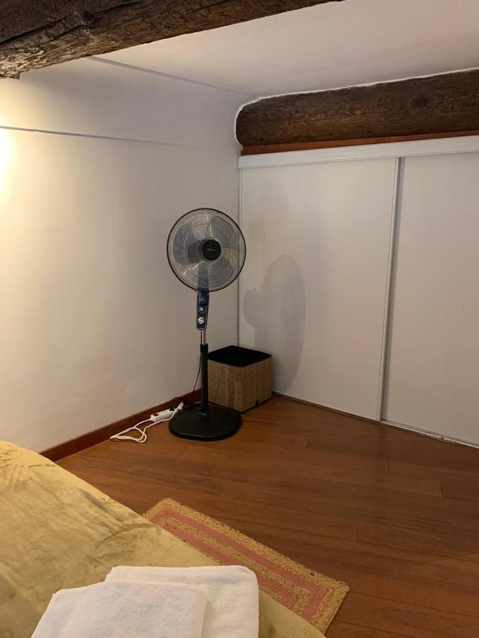 Apartment 33 On The Old Historic Senate Square Nizza Kültér fotó