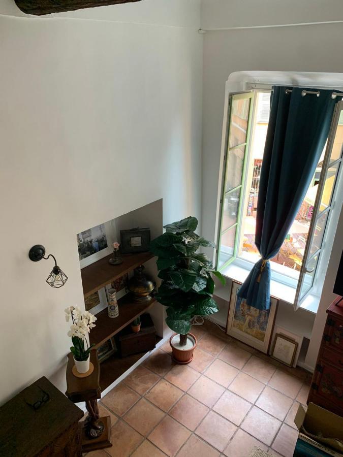 Apartment 33 On The Old Historic Senate Square Nizza Kültér fotó