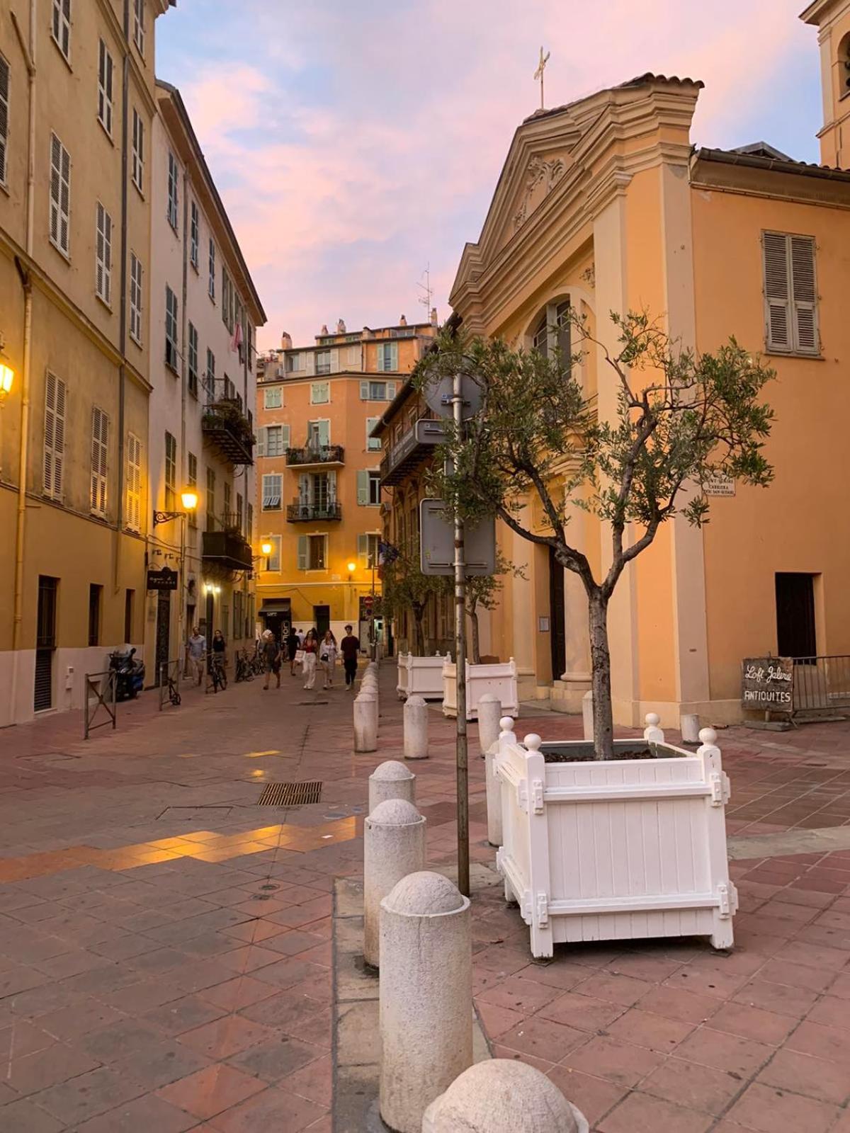 Apartment 33 On The Old Historic Senate Square Nizza Kültér fotó