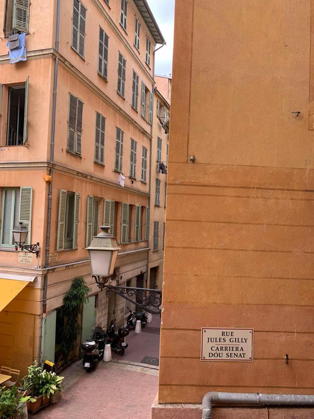 Apartment 33 On The Old Historic Senate Square Nizza Kültér fotó